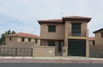 Chalet en venta en Mora