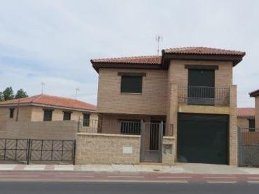 Villa à vendre à Mora