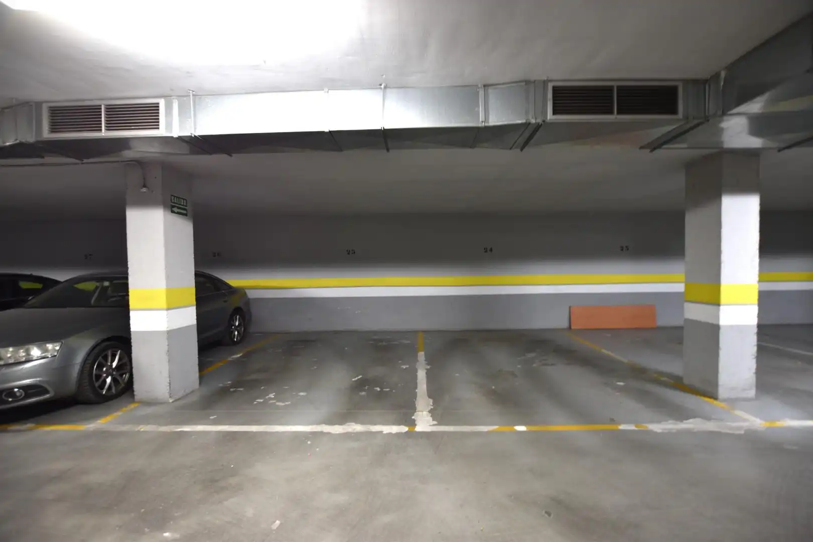 Parking of Flat for rent in Beiro