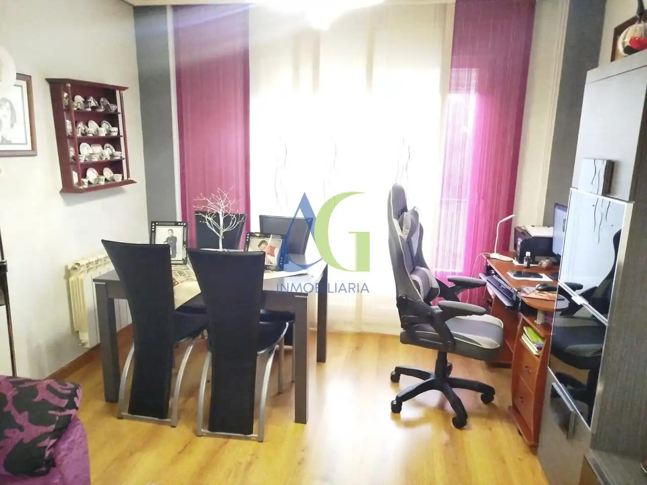 Piso en venta en San Andrés del Rabanedo con Calefacción, Parquet y Terraza