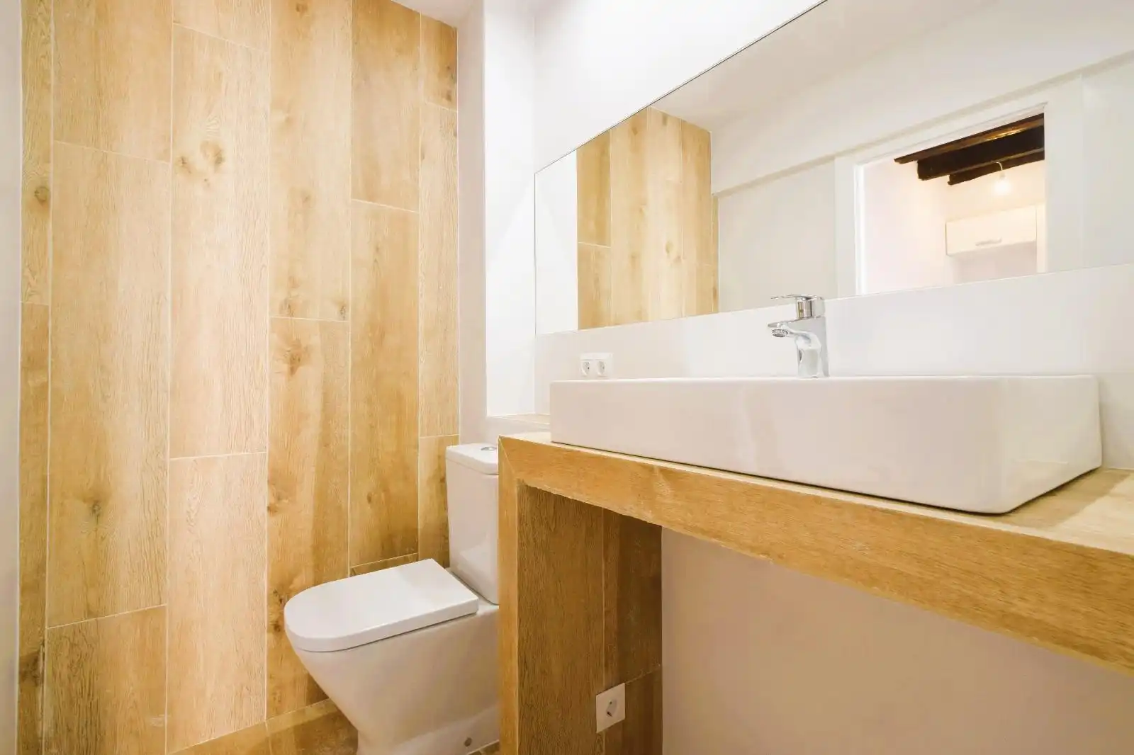 Bathroom of Flat for sale in Vilanova i la Geltrú  with Heating and Parquet flooring