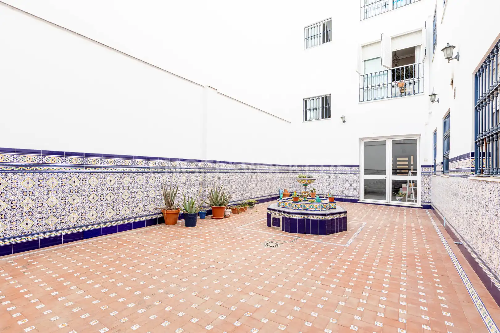 Study for rent in Santa Catalina