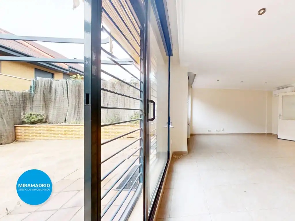 Casa adosada en venta en Paracuellos de Jarama con Aire acondicionado