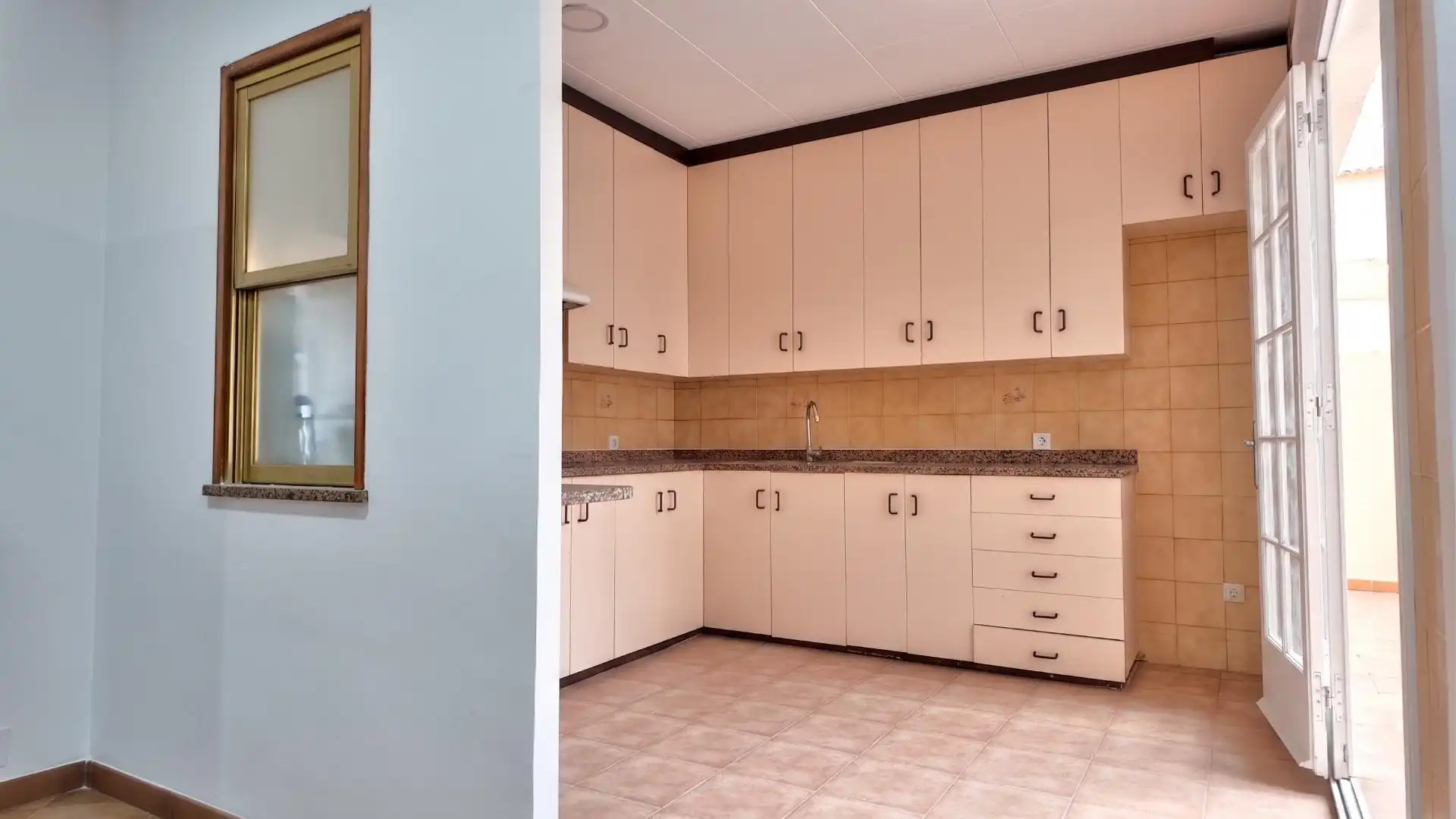 Kitchen of Flat for sale in Terrassa  with Heating, Terrace and Storage room