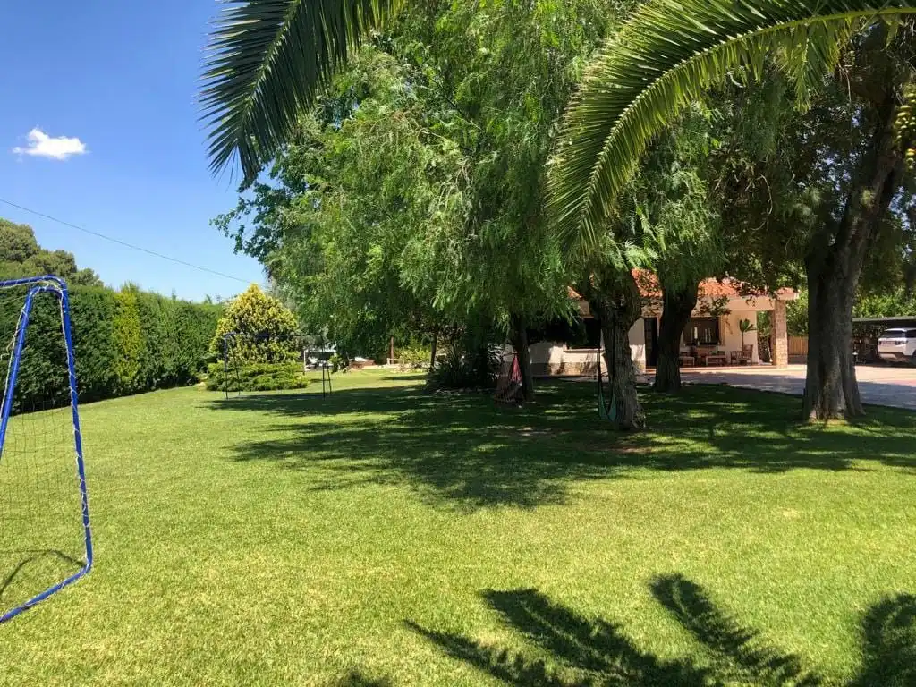 Jardín de Casa o chalet en venta en Elda con Aire acondicionado, Calefacción y Jardín privado