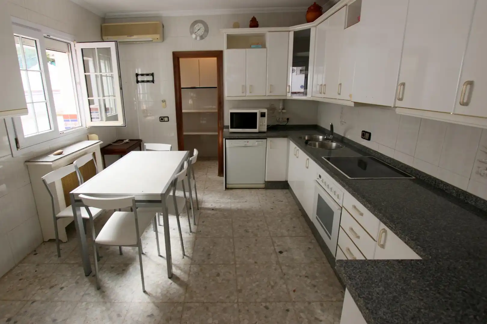 Cocina de Casa o chalet en venta en Montijo con Aire acondicionado, Calefacción y Terraza
