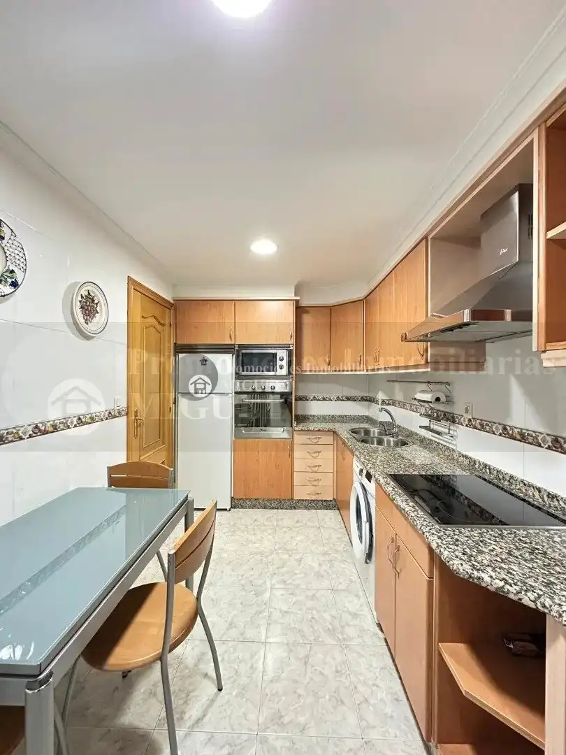 Cuina de Apartament en venda en Verín amb Balcó