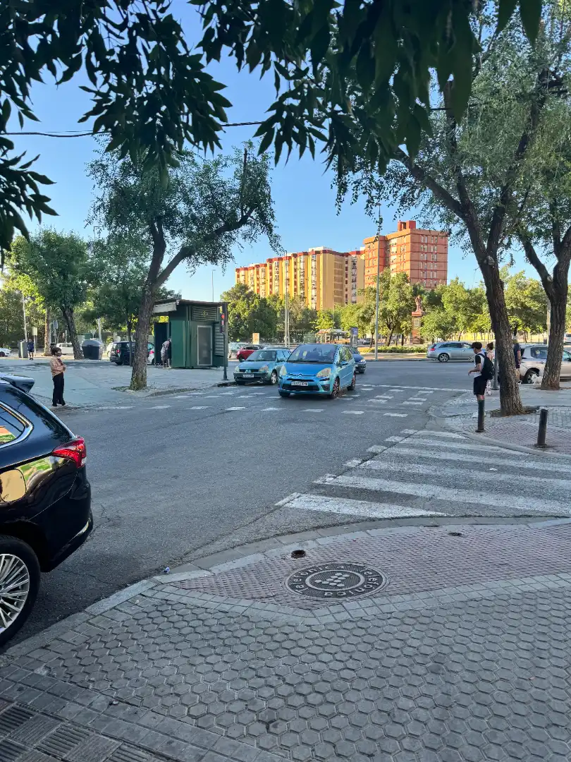 Parking de Piso en venta en Sevilla con Terraza, Lavadora y Balcón