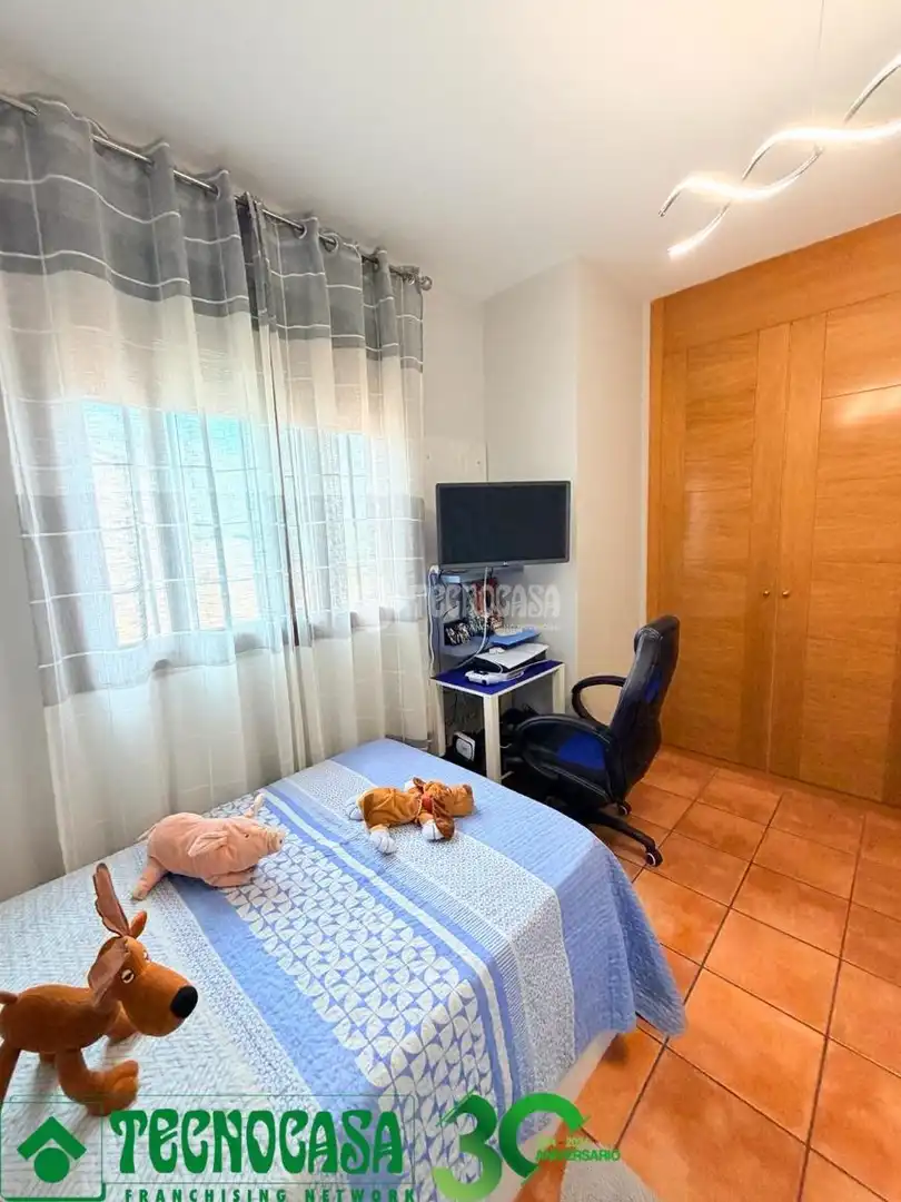 Habitación de Casa adosada en venta en Burujón con Aire acondicionado, Calefacción y Terraza