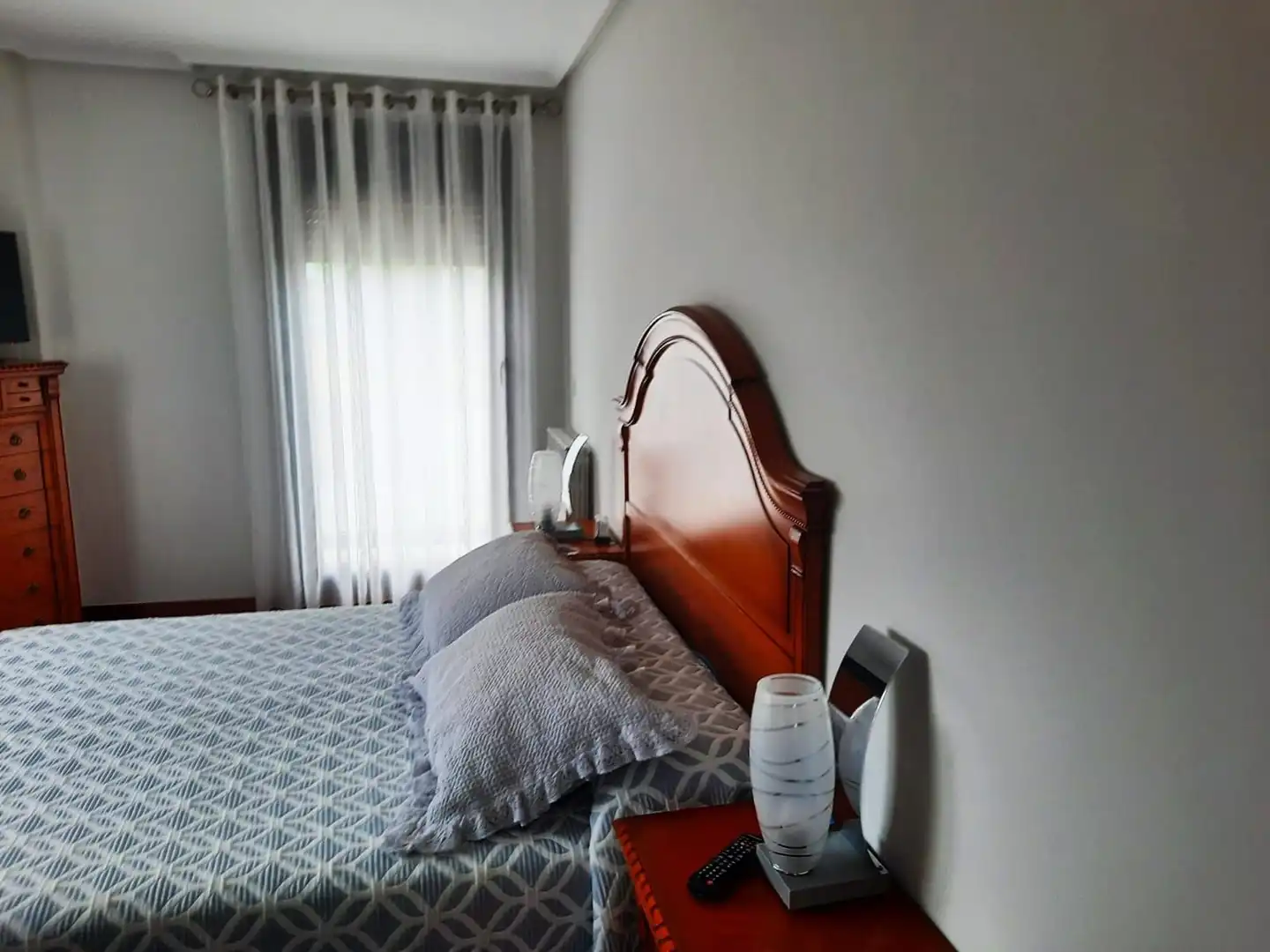 Dormitori de Casa adosada en venda en Medina de Pomar amb Calefacció, Jardí privat i Parquet