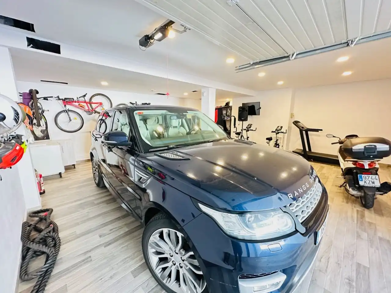 Parking de Casa o chalet en venta en Nerja con Aire acondicionado, Jardín privado y Trastero