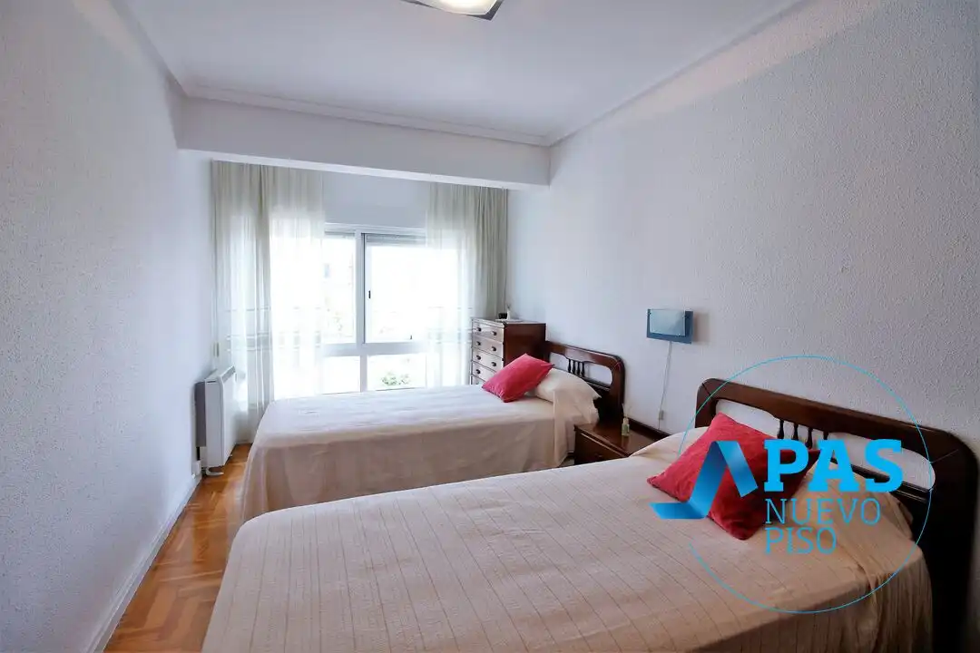 Habitación de Piso en venta en Santander con Calefacción
