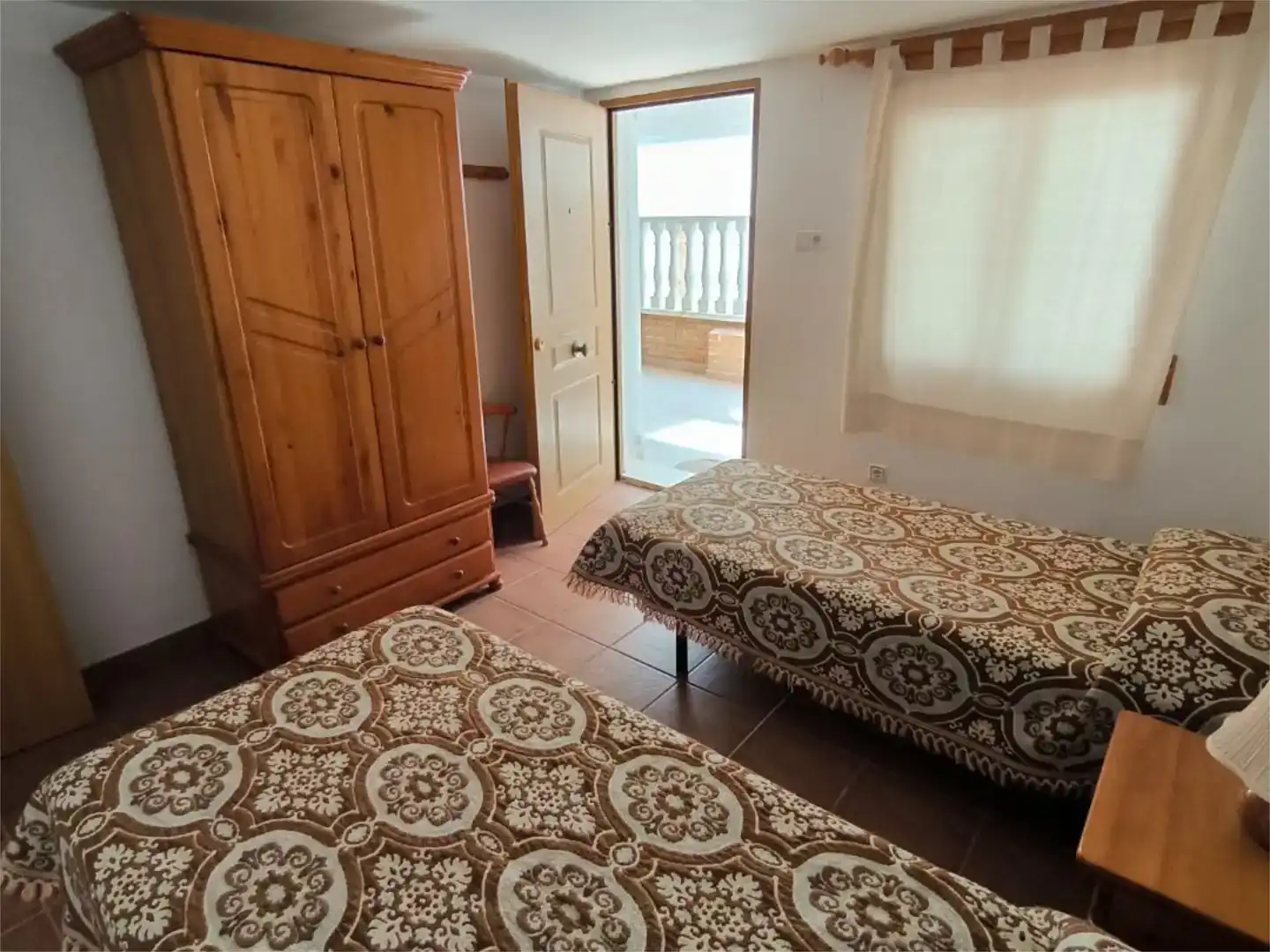 Habitación de Casa adosada en venta en Orihuela con Balcón