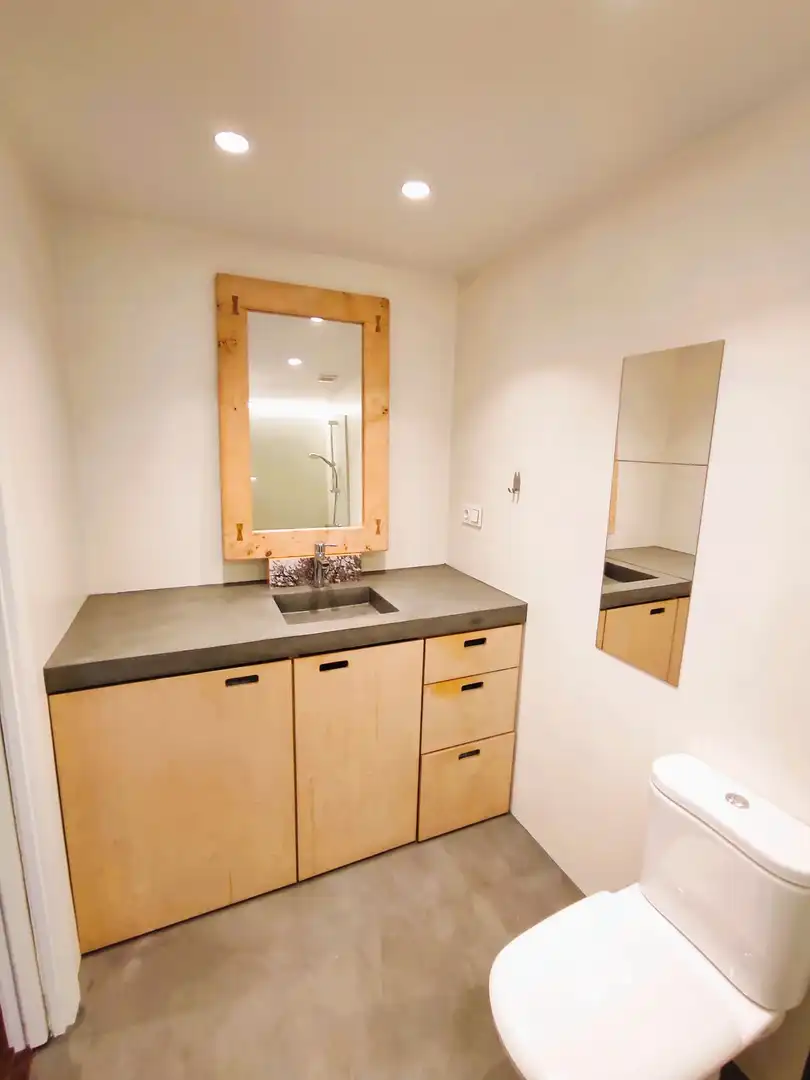 Baño de Apartamento en venta en Eibar con Calefacción, Parquet y Horno