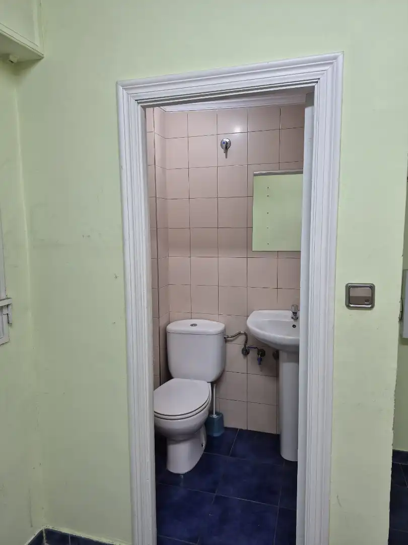 Bathroom of Commercial properties for sale in Ourense Capital   with Air Conditioner, Heating and Parquet flooring