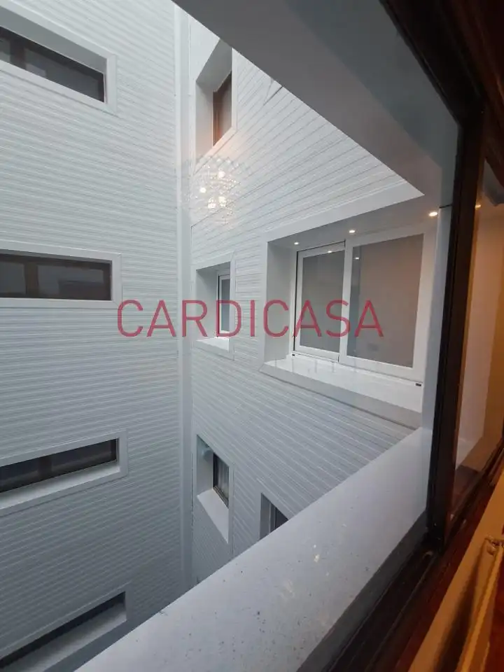 Terraza de Piso de alquiler en Vigo  con Calefacción, Parquet y Balcón