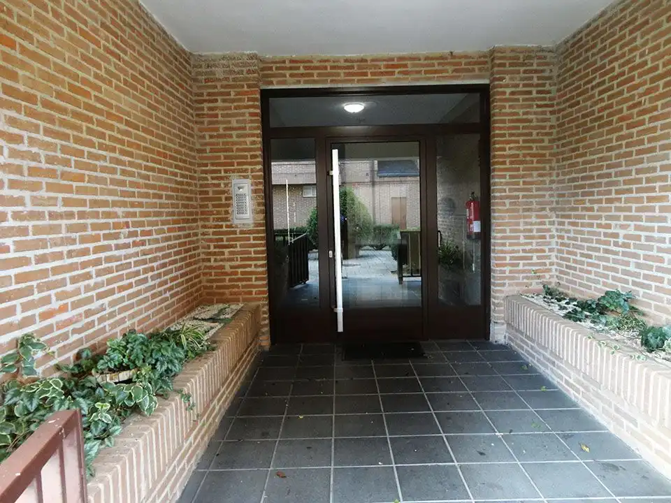 Piso en venta en Salas de los Infantes con Calefacción, Terraza y Amueblado