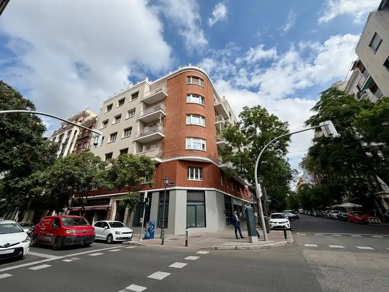 Außenansicht von Wohnung zum Verkauf in  Madrid Capital mit Heizung und Abstellraum