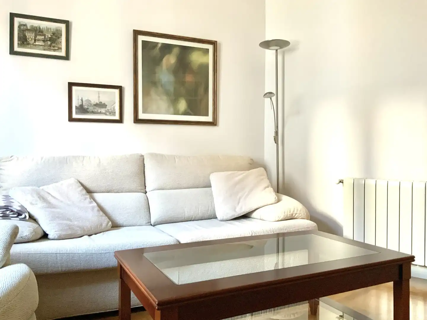 Living room of Flat for rent in Madrid  with Air Conditioner, Heating and Furnished