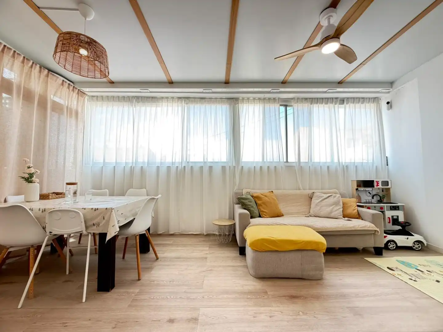 Sala d'estar de Àtic en venda en Alicante / Alacant amb Aire condicionat, Calefacció i Terrassa