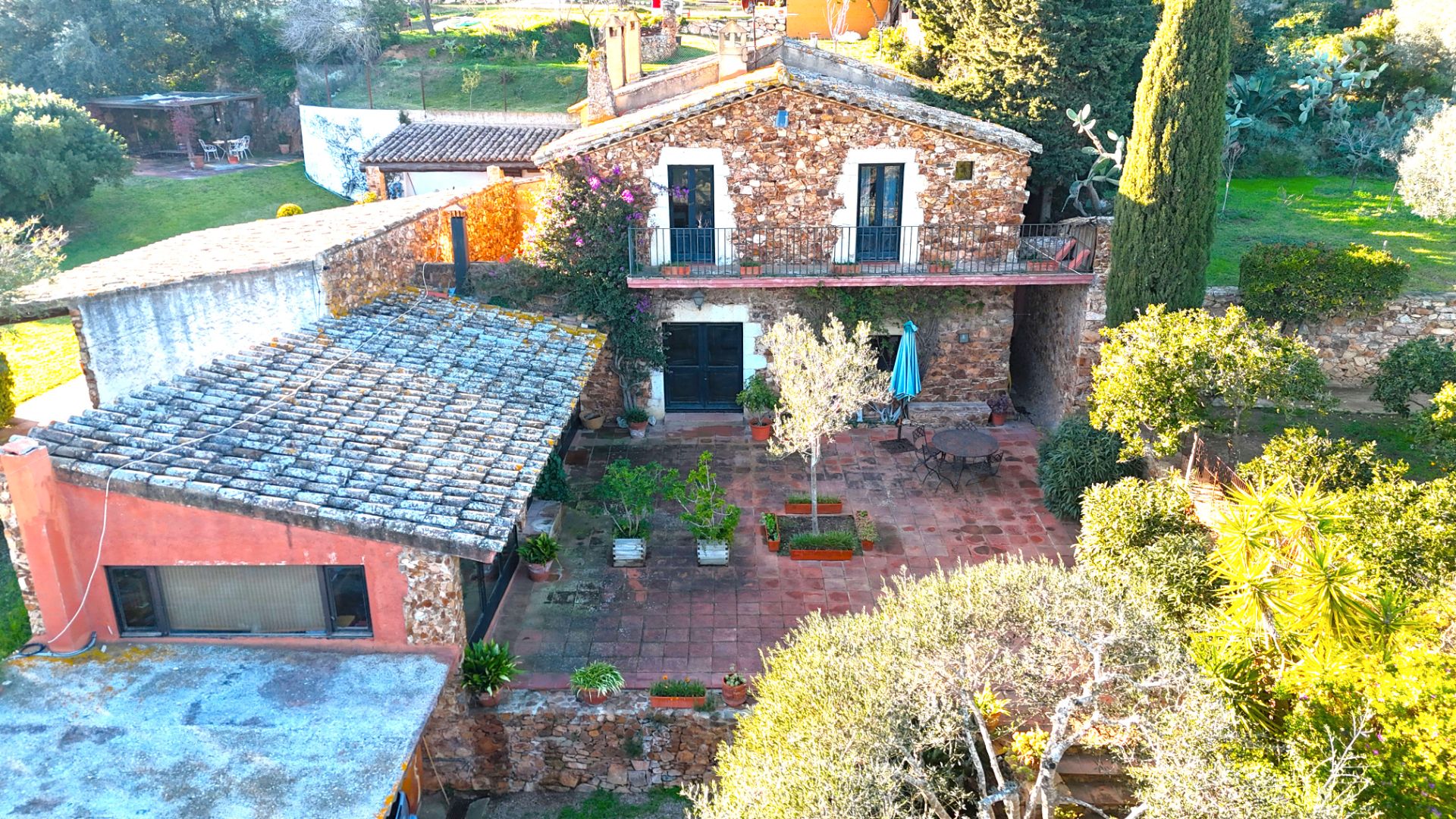 Jardí de Casa o xalet en venda en Mont-ras amb Aire condicionat, Calefacció i Jardí privat