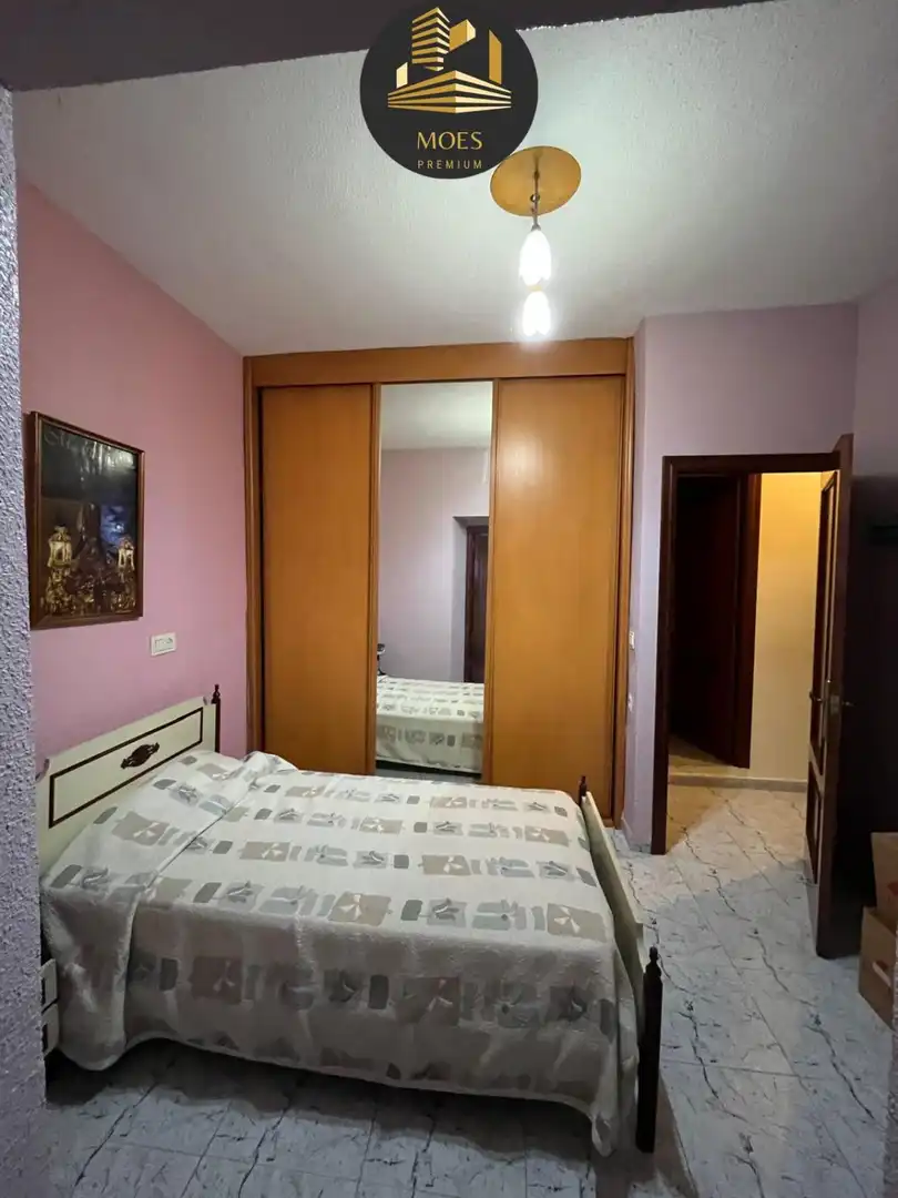 Dormitori de Casa o xalet en venda en Jaén amb Terrassa i Traster