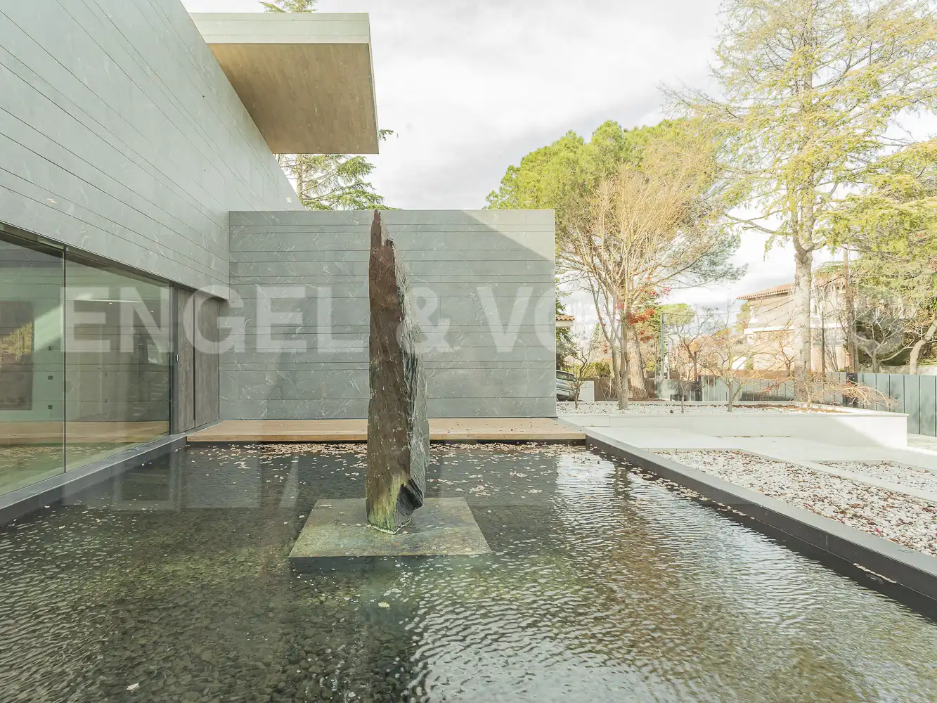 Vista exterior de Casa o xalet de lloguer en Sant Cugat del Vallès amb Aire condicionat, Calefacció i Jardí privat