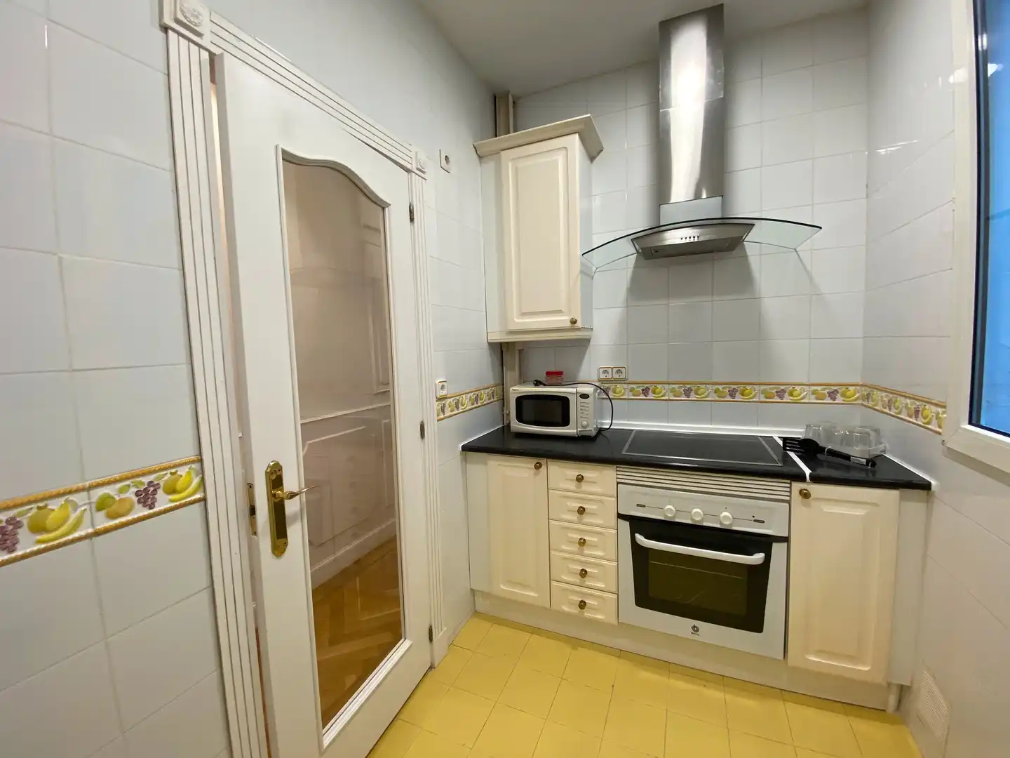 Flat for rent in Calle de Ilustración, Argüelles