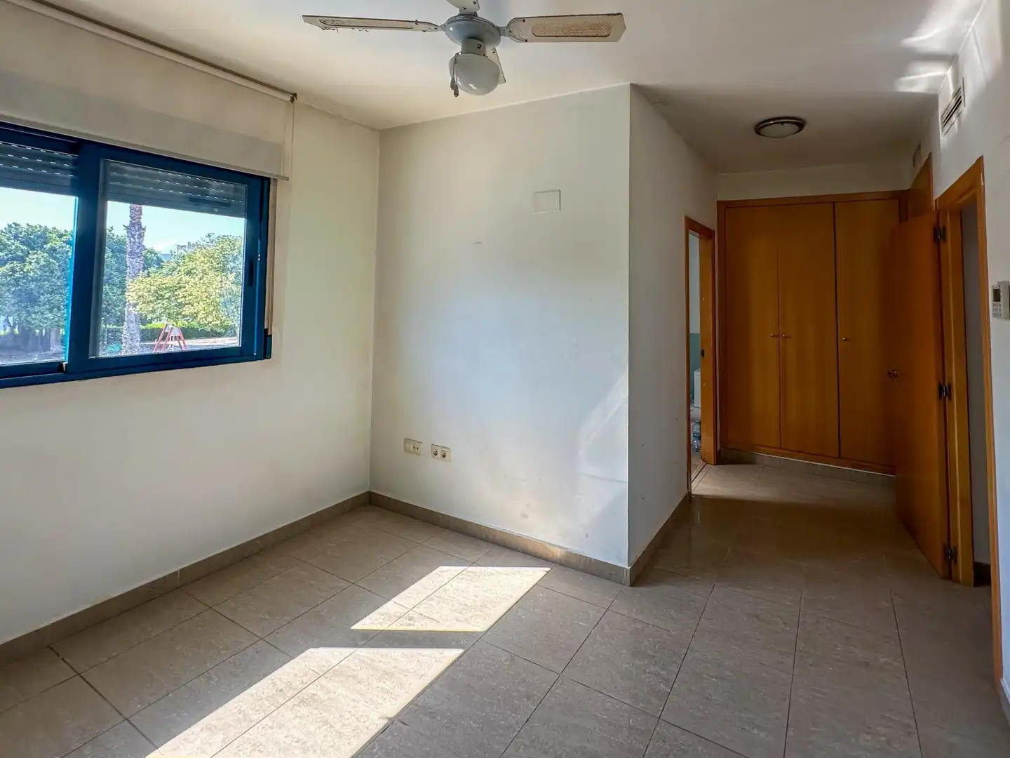Einfamilien-Reihenhaus zum Verkauf in Gandia mit Gemeinschaftspool
