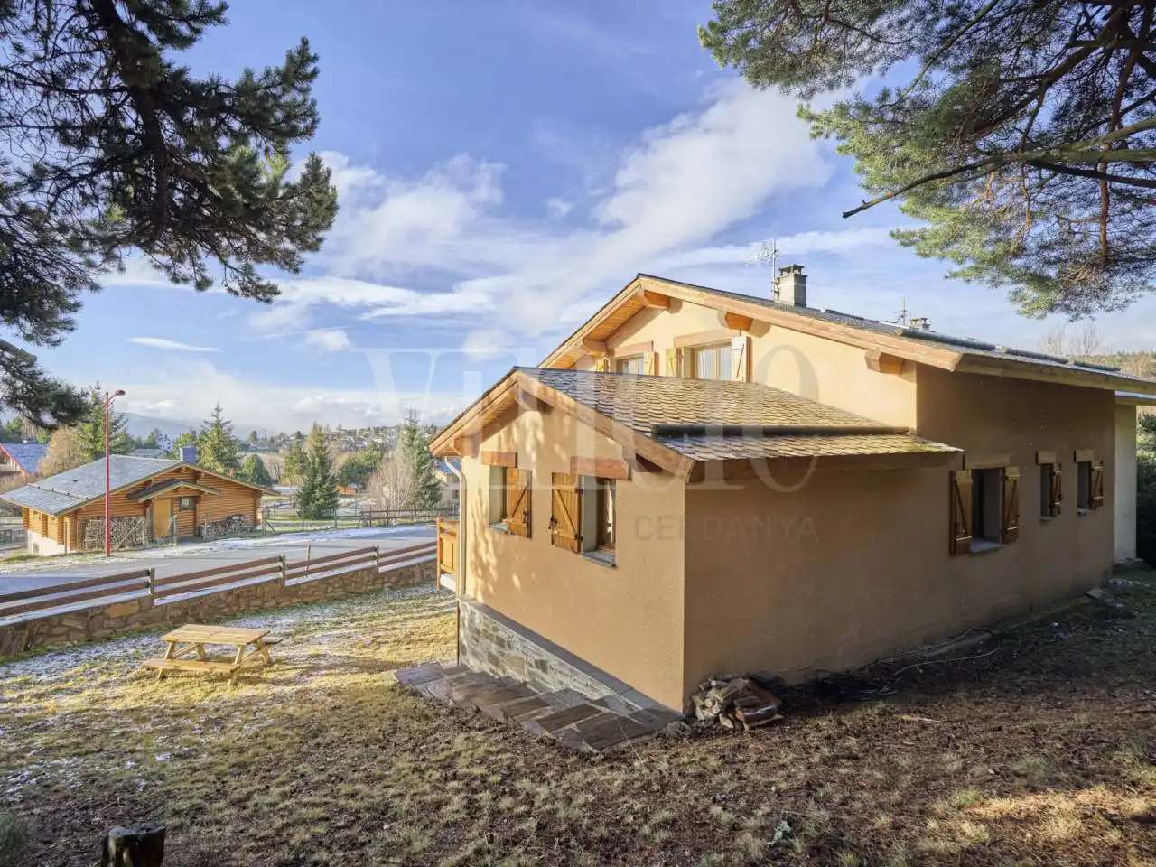 Vista exterior de Casa adosada en venta en Bolquère con Calefacción, Jardín privado y Parquet