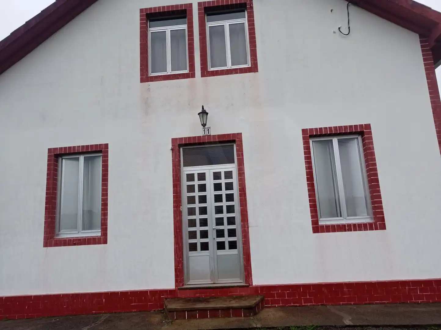 Vista exterior de Casa o xalet en venda en Narón amb Calefacció, Terrassa i Piscina