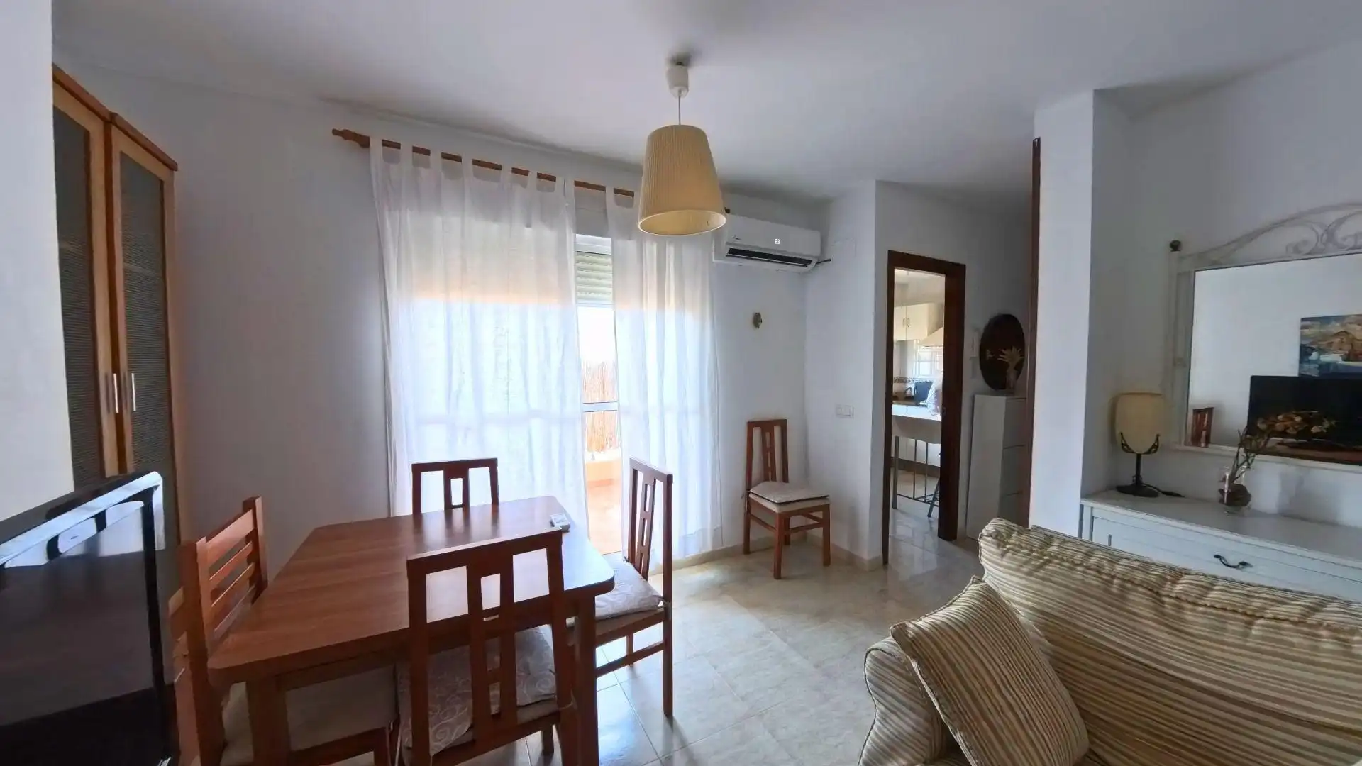 Sala d'estar de Apartament en venda en San Fernando amb Aire condicionat, Terrassa i Moblat