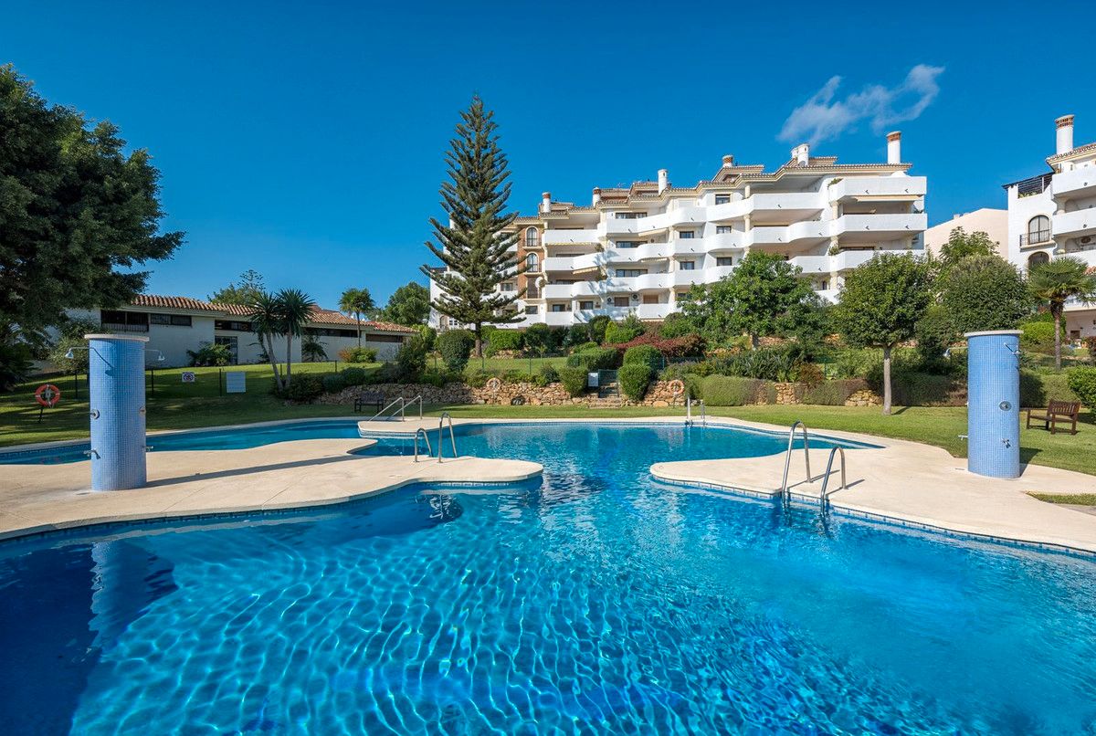 Swimming pool of Flat for sale in Mijas  with Balcony