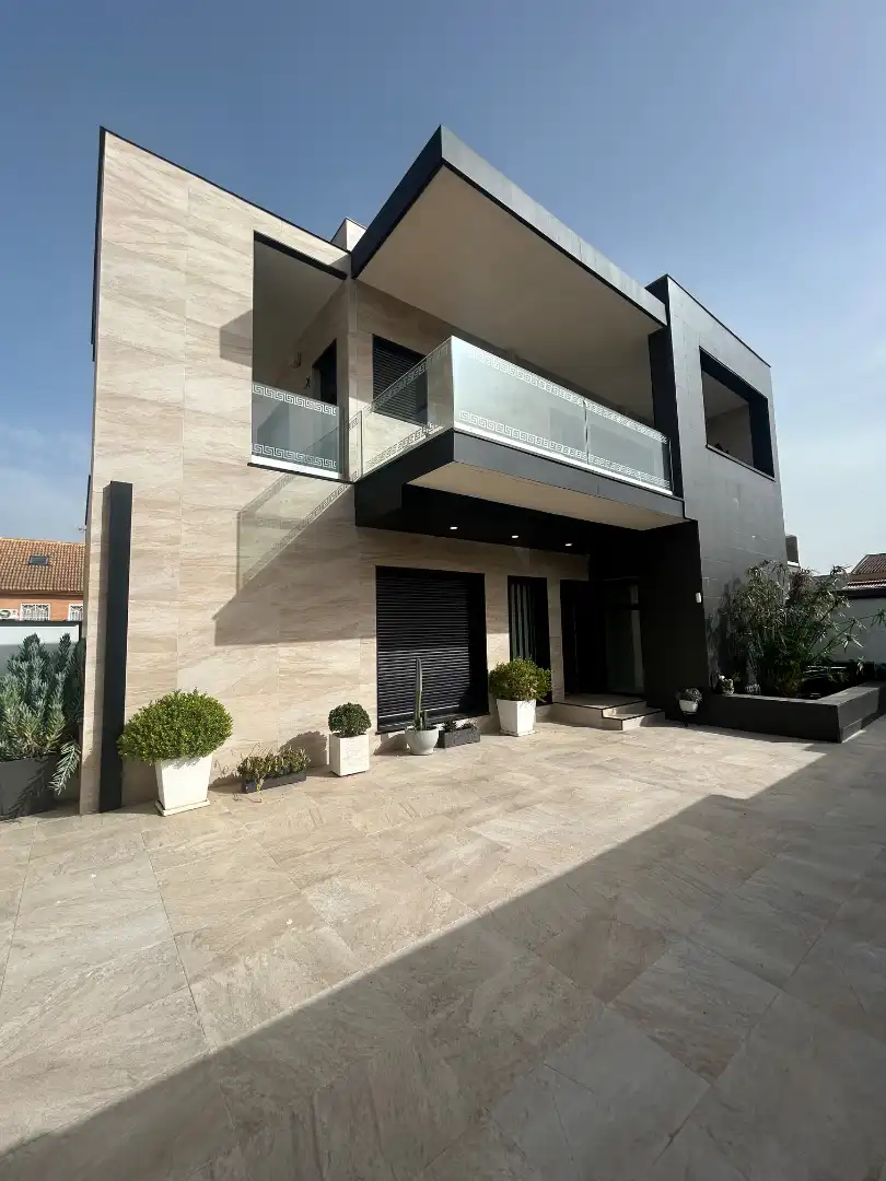 Vista exterior de Casa o chalet en venta en Yuncos con Aire acondicionado, Calefacción y Jardín privado