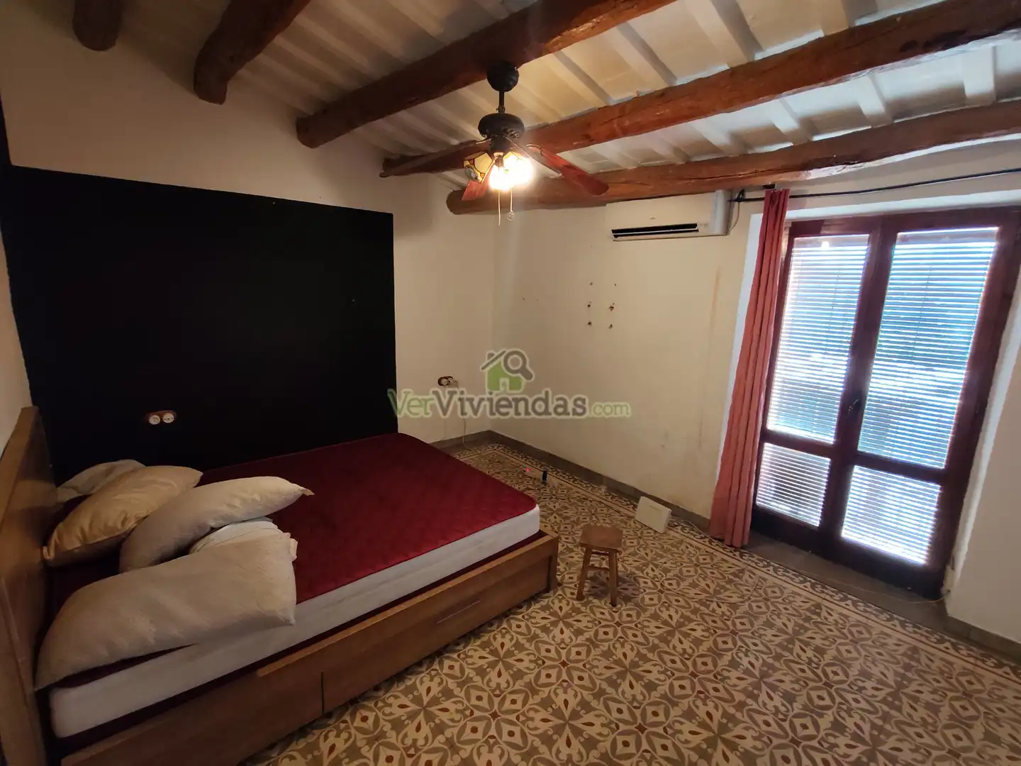 Habitación de Casa adosada en venta en Sant Esteve Sesrovires, Barcelona