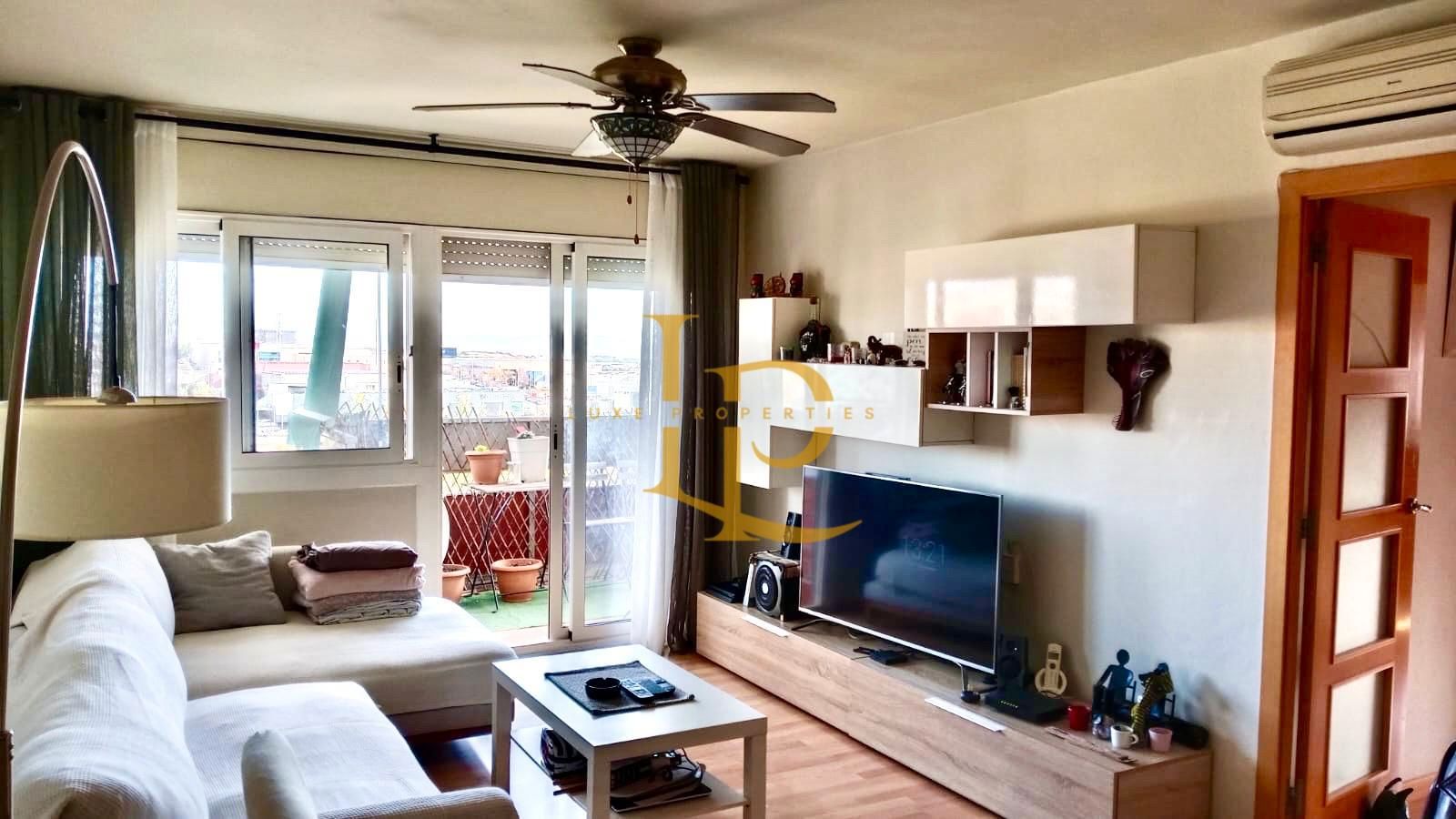 Sala d'estar de Pis en venda en Terrassa amb Aire condicionat, Calefacció i Forn