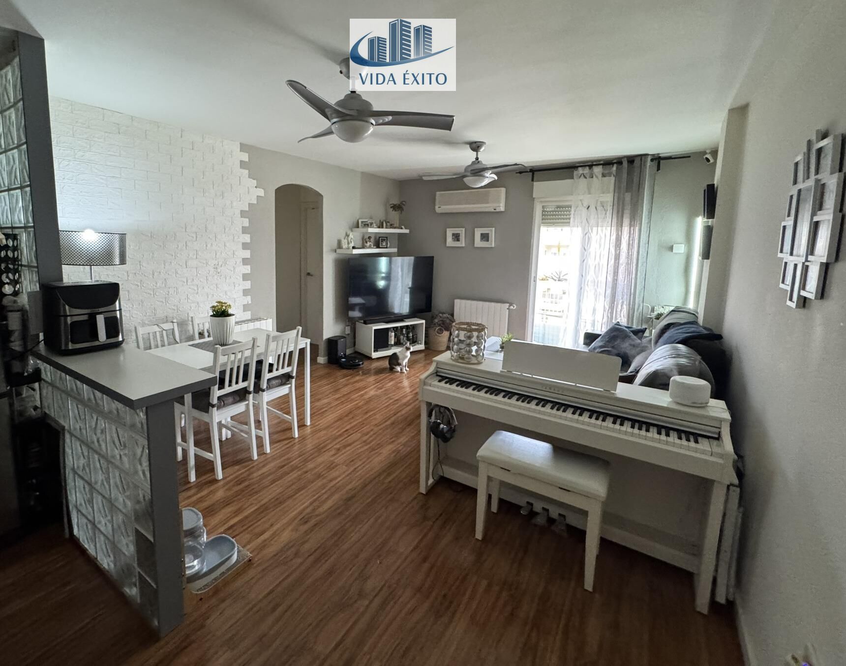 Sala de estar de Piso en venta en  Jaén Capital con Aire acondicionado, Calefacción y Balcón