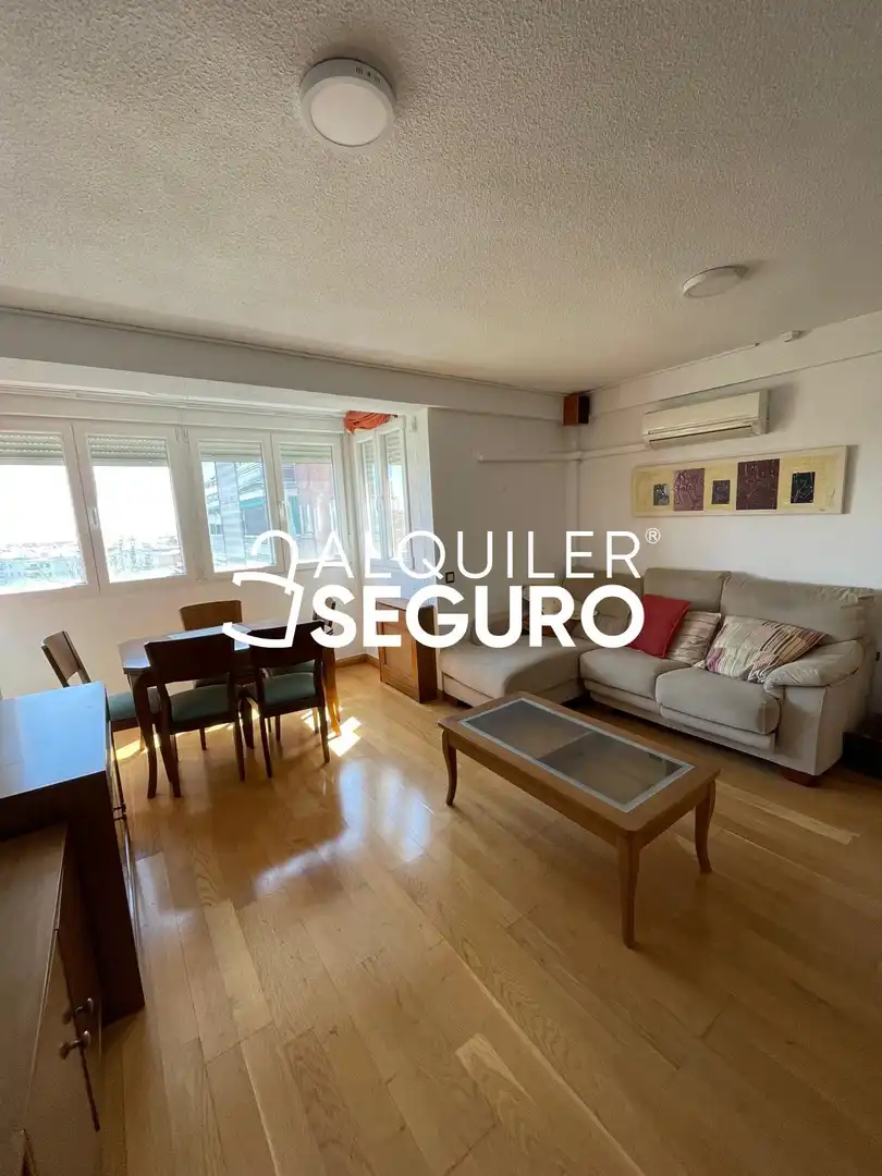 Sala d'estar de Pis de lloguer en Madrid amb Aire condicionat, Calefacció i Moblat