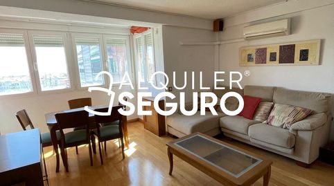 Foto 2 de Piso de alquiler en Eugenia de Montijo , Vista Alegre, Madrid Capital
