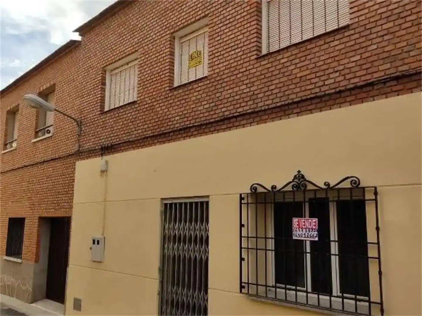 Vista exterior de Casa adosada en venda en Alcabón