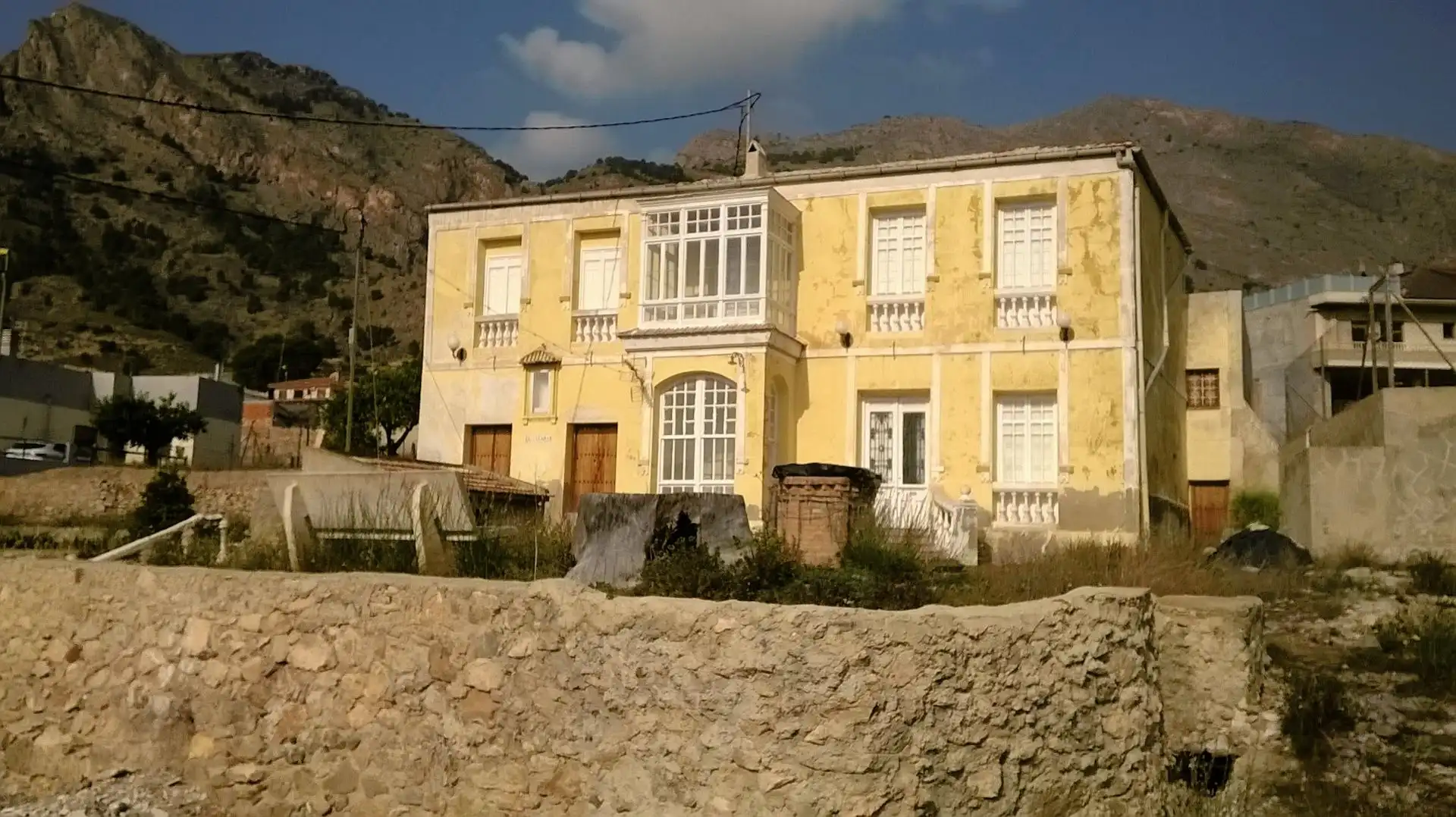 Casa rústica con jardín en venta en CL CRUZ-RAIGUERO BONANZA 54