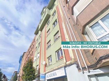Flat with lift for sale in Fuertes Acevedo 32