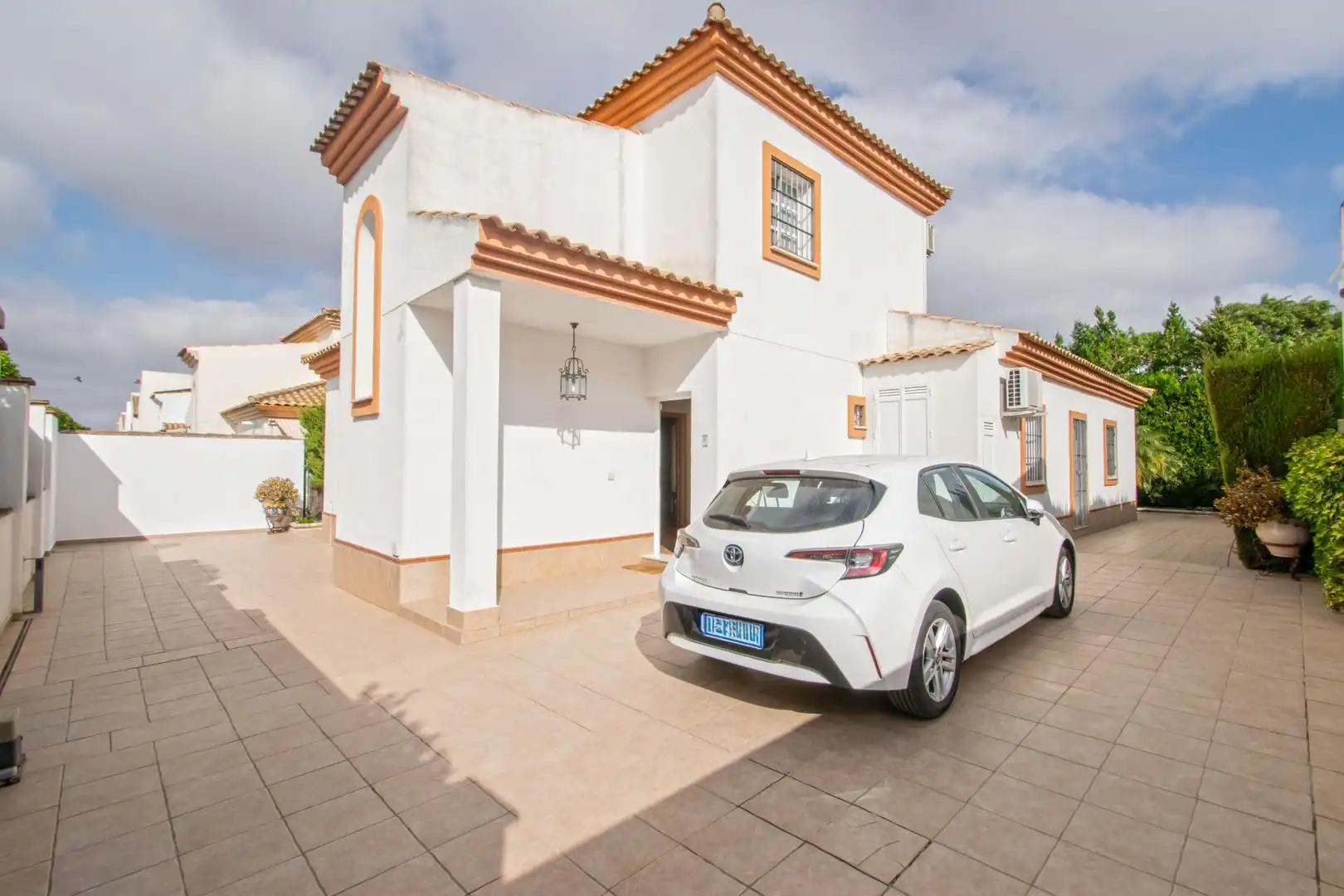 Villa con piscina in vendita a Loreto