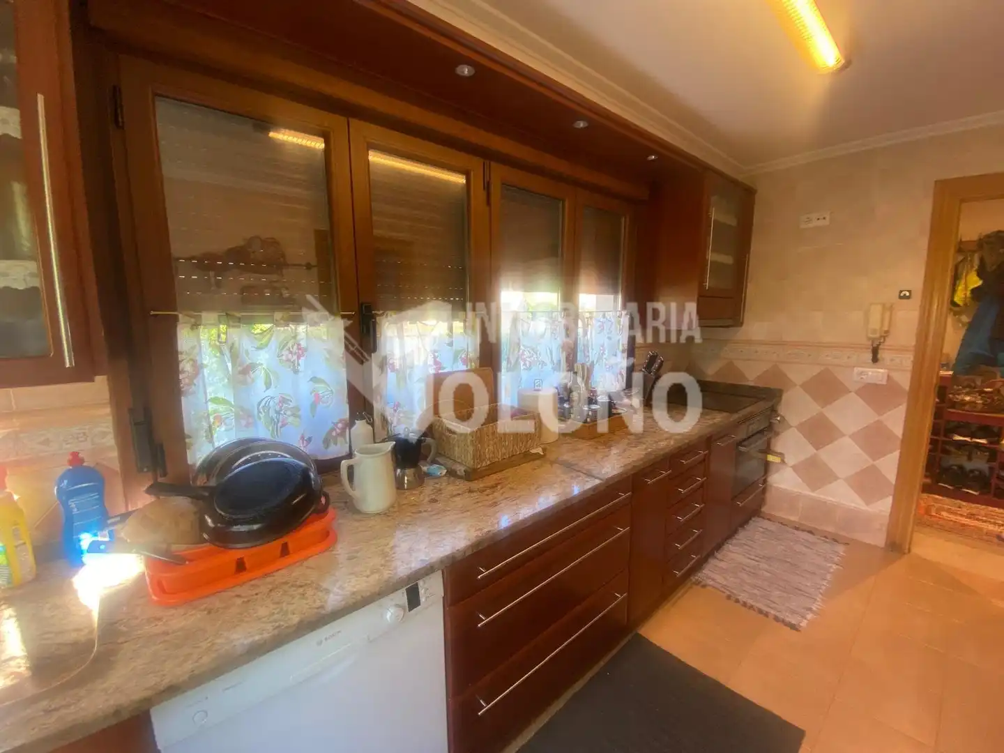 Cuina de Casa adosada en venda en Leza amb Calefacció, Jardí privat i Parquet