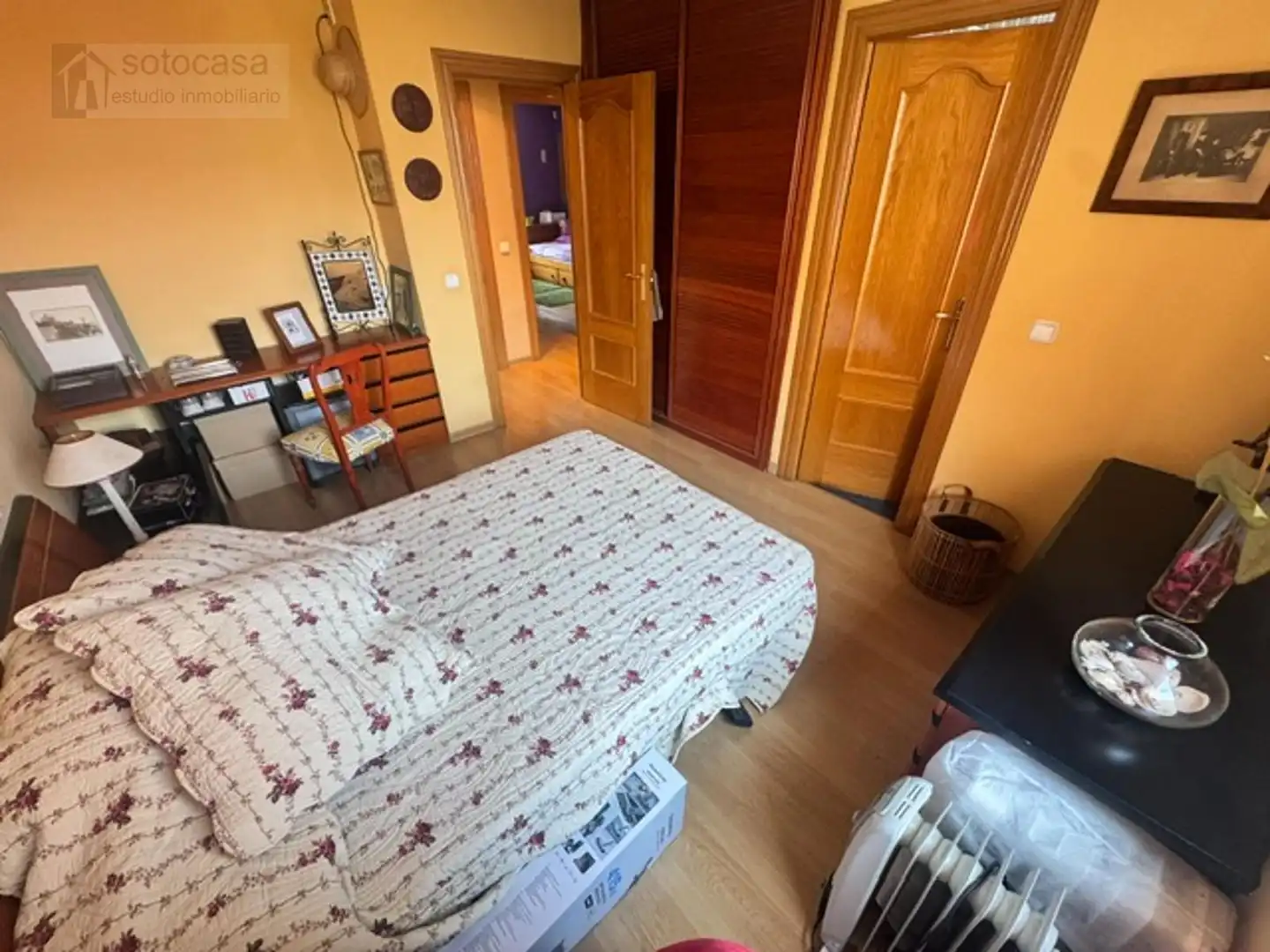 Bedroom of Flat for sale in Valladolid  with Heating, Terrace and Furnished