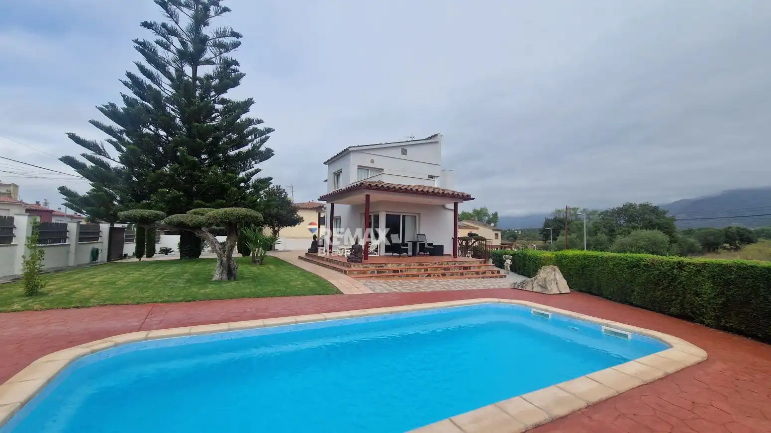Exterior view of Houses for sale in Roses  with Air Conditioner, Private garden and Parquet flooring