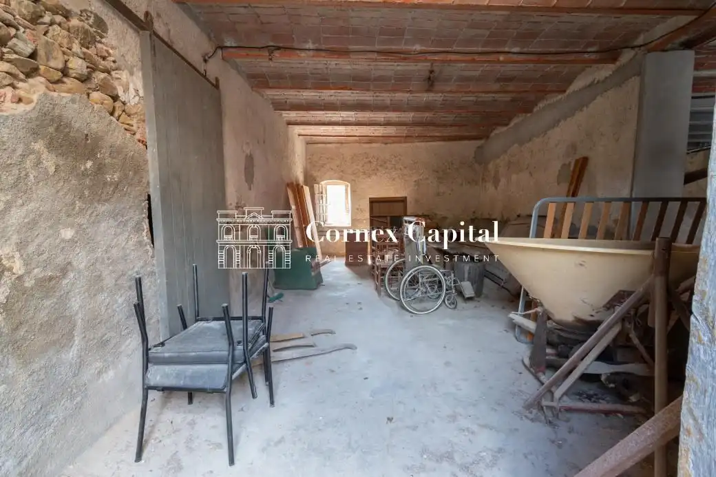 Finca rústica en venda en Ullastret amb Jardí privat, Terrassa i Traster