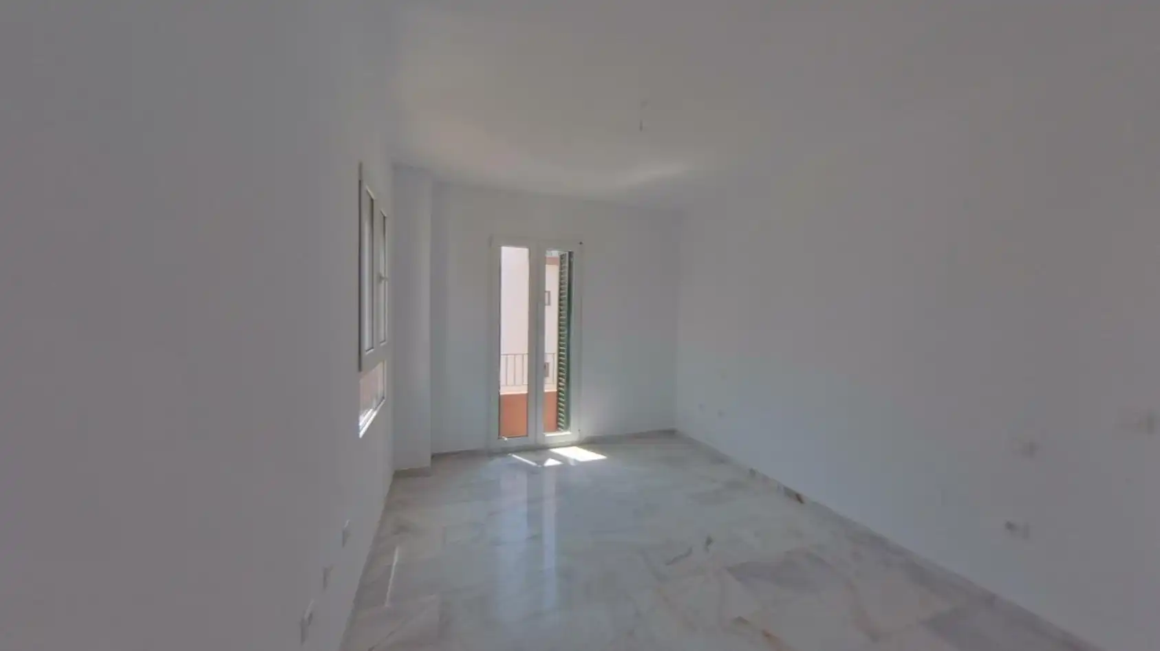 Habitación de Piso en venta en Benalmádena con Trastero y Piscina