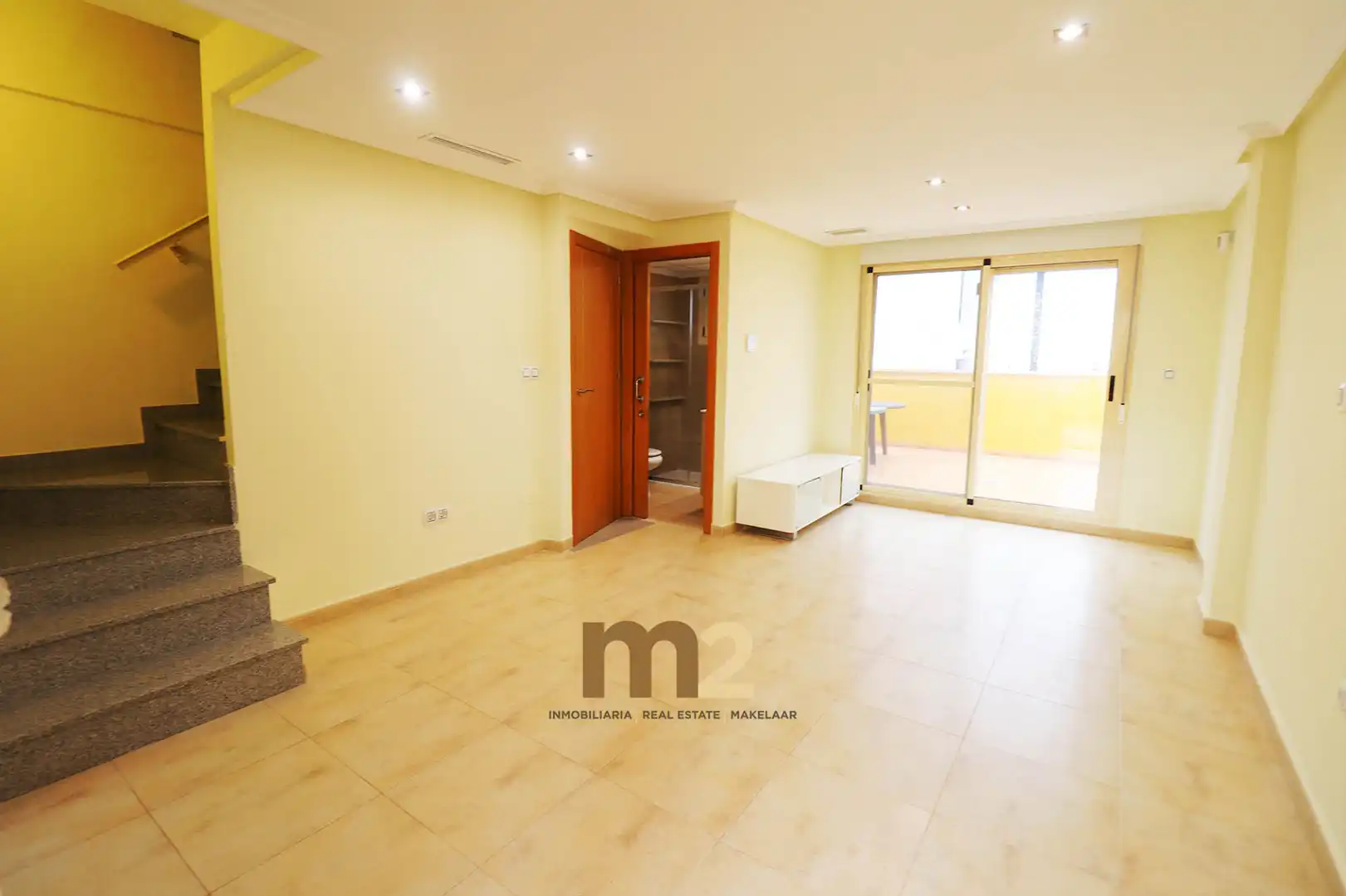 Sala d'estar de Casa o xalet en venda en Guardamar del Segura amb Aire condicionat, Terrassa i Moblat