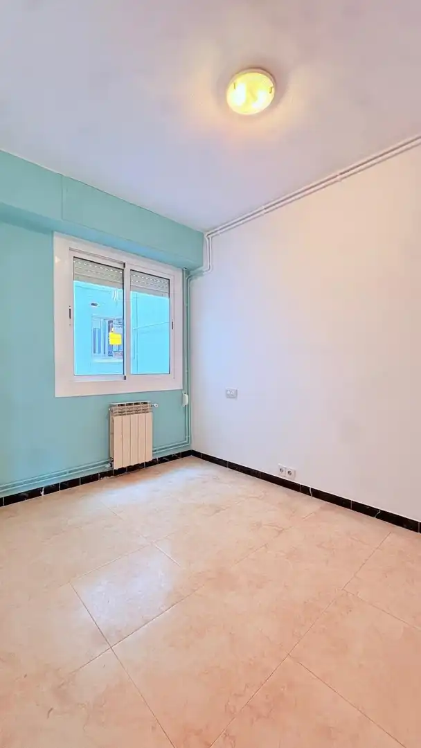 Habitación de Piso en venta en Castellar del Vallès con Calefacción y Terraza